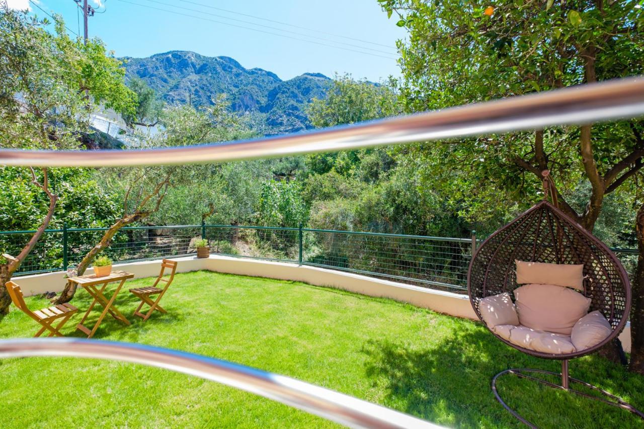 Almyros Aktis Private Garden Apartment Kalamata Ngoại thất bức ảnh