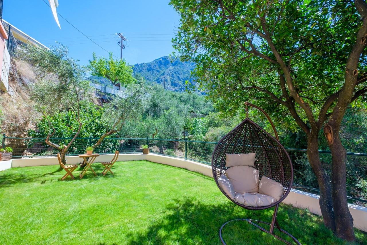 Almyros Aktis Private Garden Apartment Kalamata Ngoại thất bức ảnh